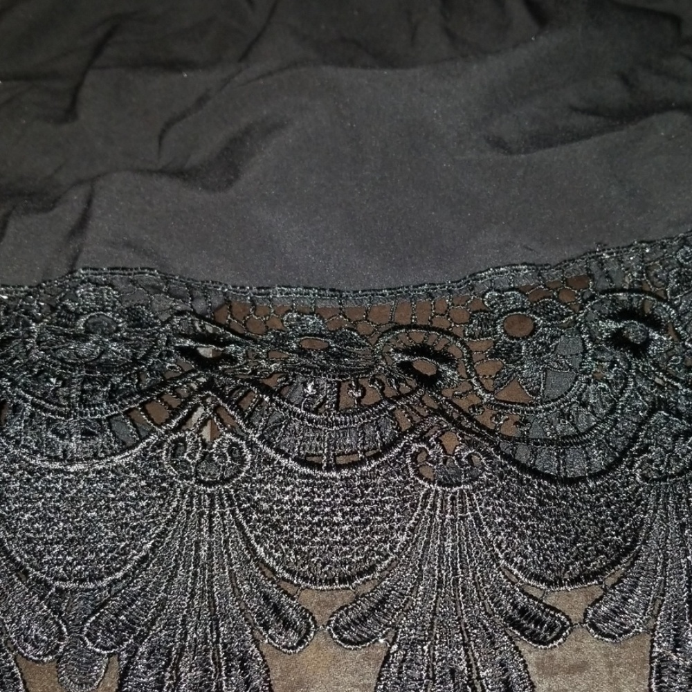 Top - Picture 2 of 4